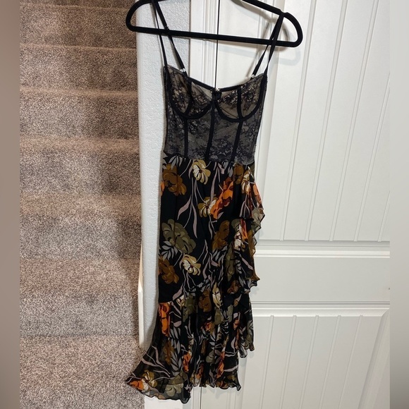 Take A Sip Dress. Katie May Size Small. Black 70s Floral. - Picture 4 of 10